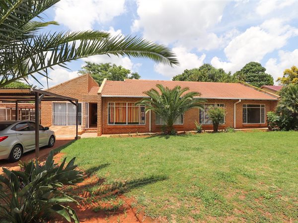 3 Bedroom House 3 Bedroom House
