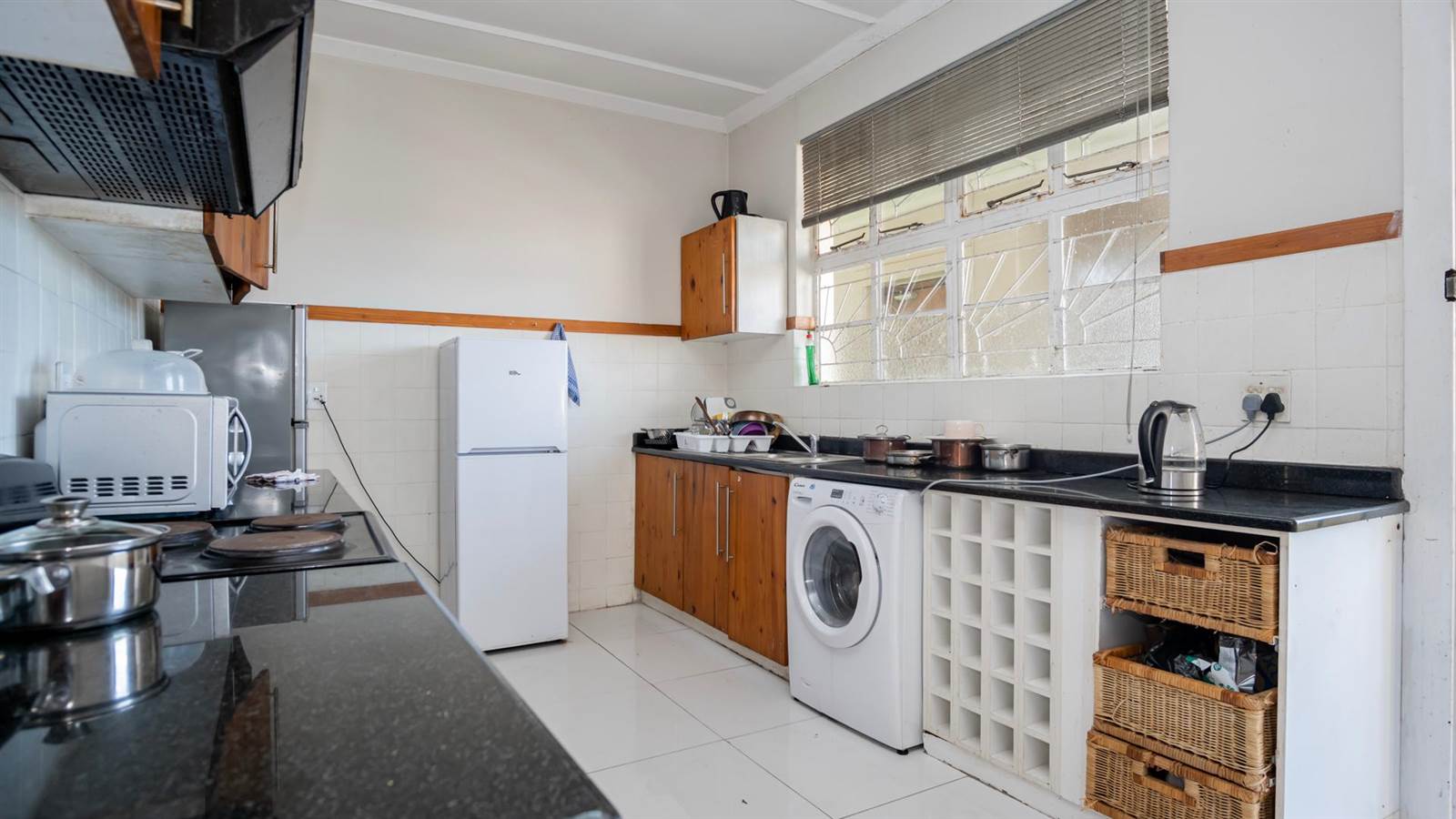 3 Bed Apartment in Bulwer photo number 4