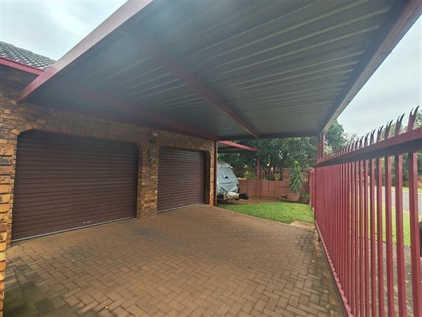 3 Bedroom House 3 Bedroom House