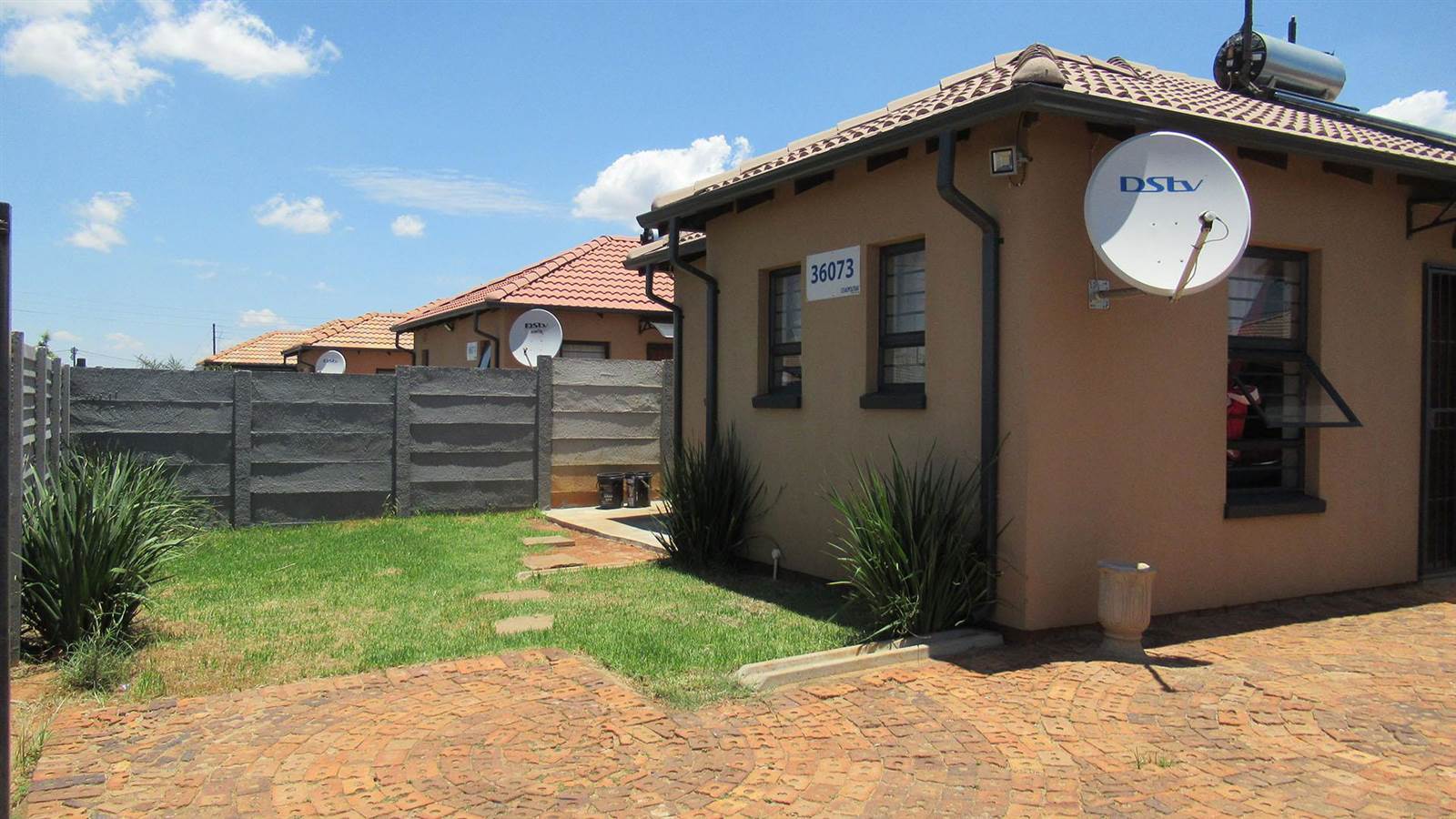 2 Bed House in Protea Glen photo number 18