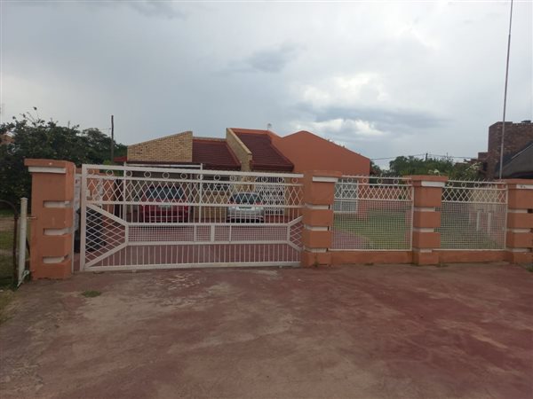 4 Bed House in Mmabatho