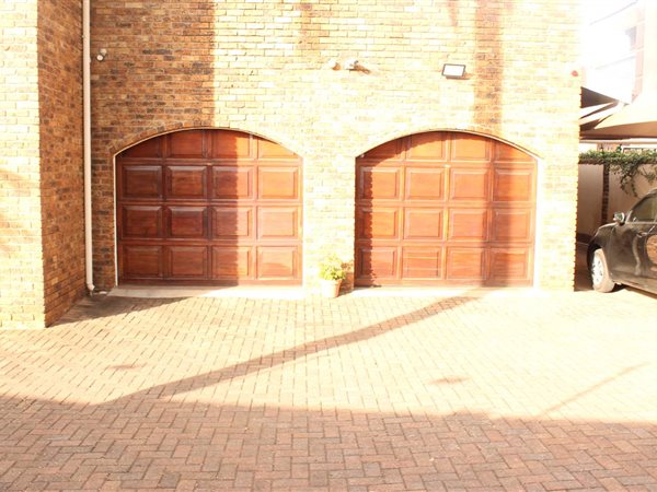 3 Bedroom House 3 Bedroom House