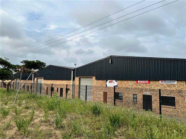 556 m² Industrial space 556 m² Industrial space