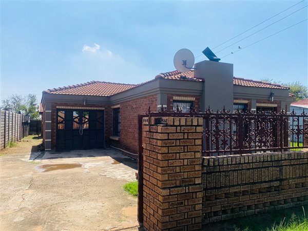 2 Bedroom House 2 Bedroom House