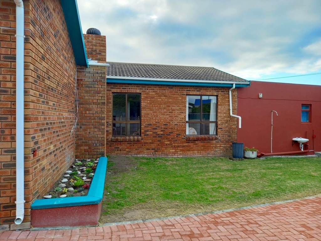 4 Bed House in Agulhas photo number 17