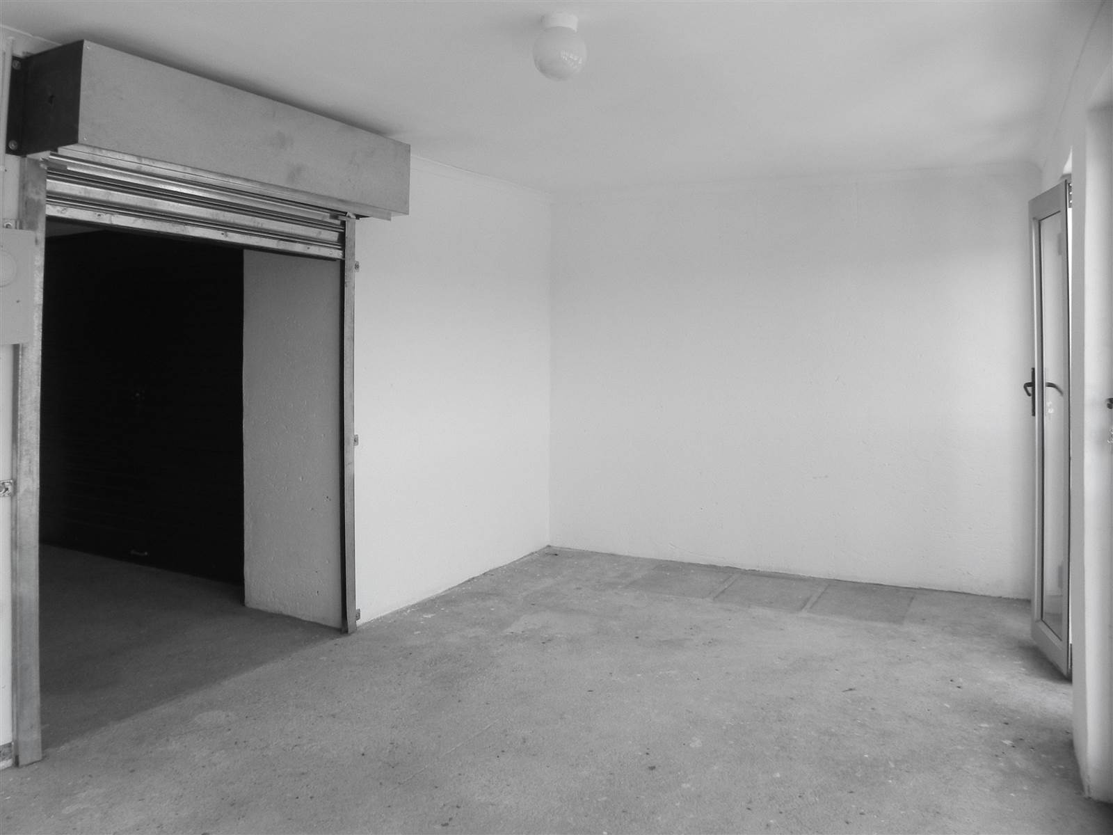 5  m² Commercial space in Athlone Park photo number 8