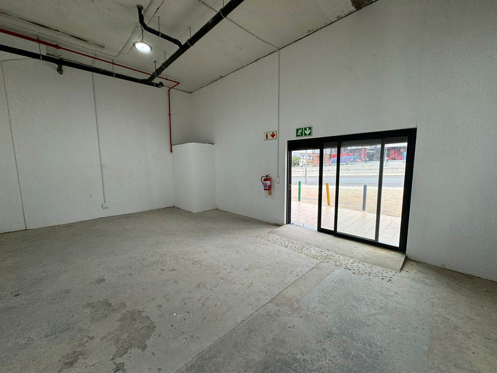 56.4  m² Commercial space in Wynberg photo number 17