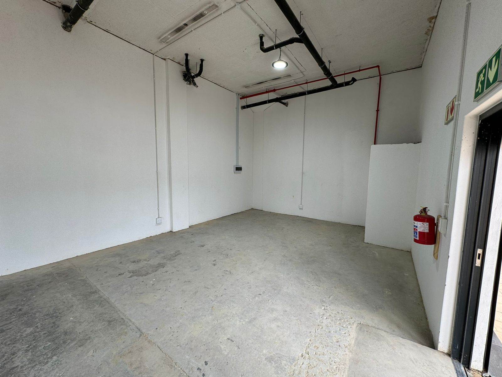 56.4  m² Commercial space in Wynberg photo number 8
