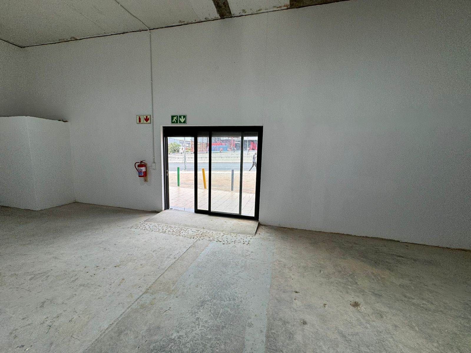 56.4  m² Commercial space in Wynberg photo number 16