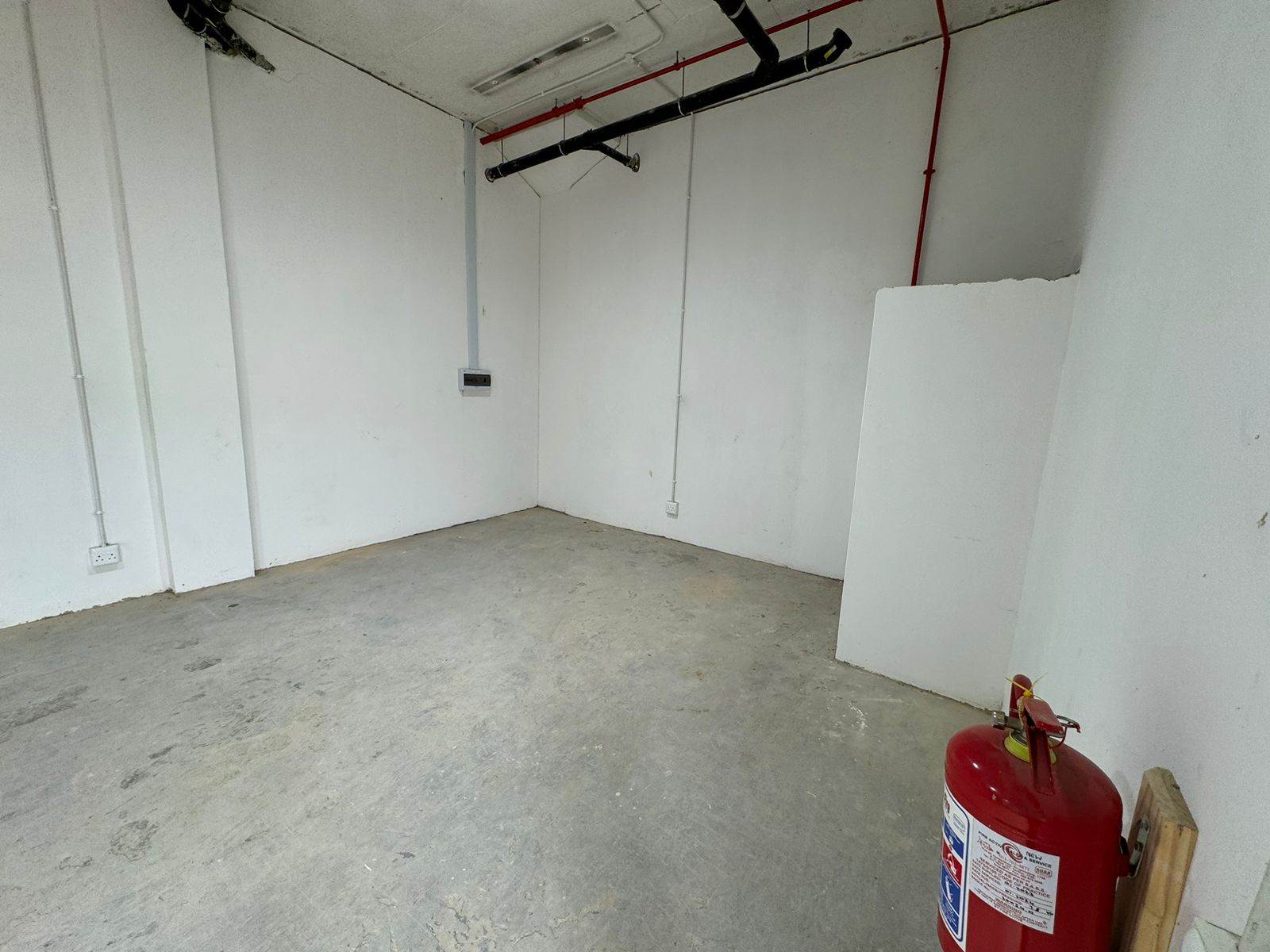 56.4  m² Commercial space in Wynberg photo number 28