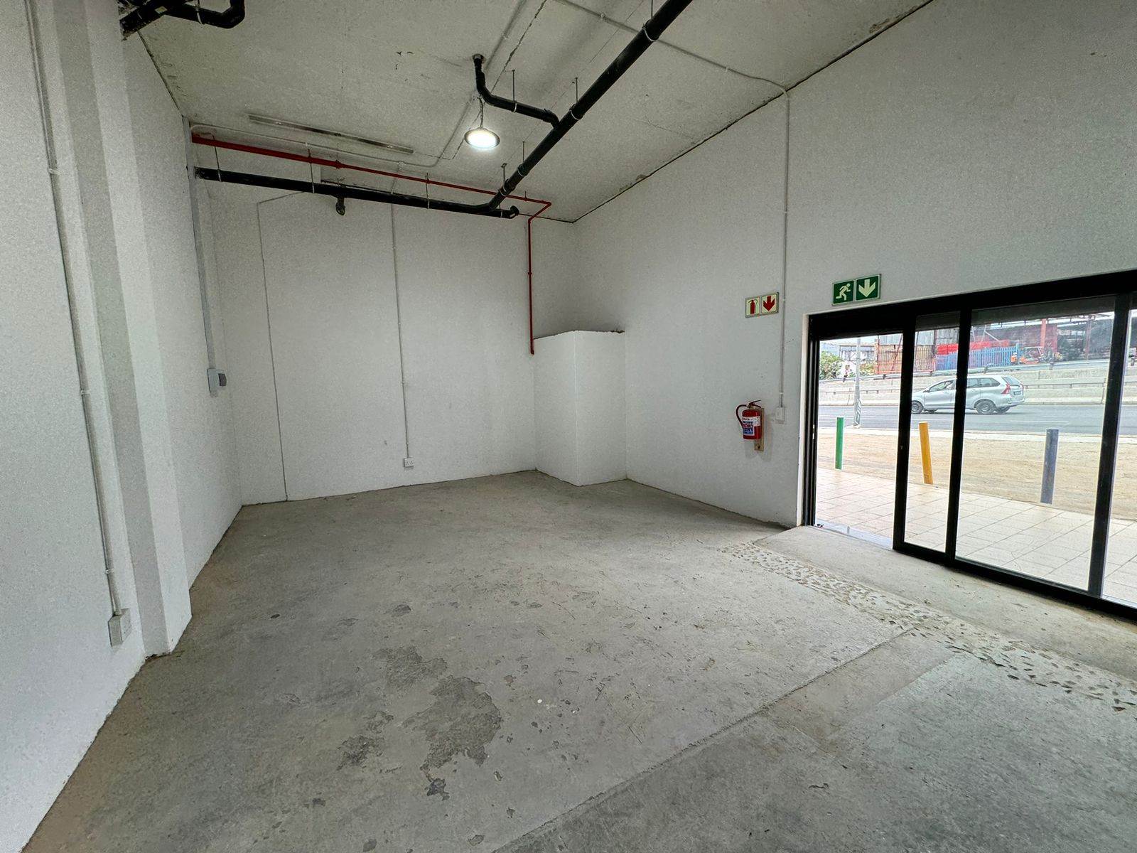 56.4  m² Commercial space in Wynberg photo number 18