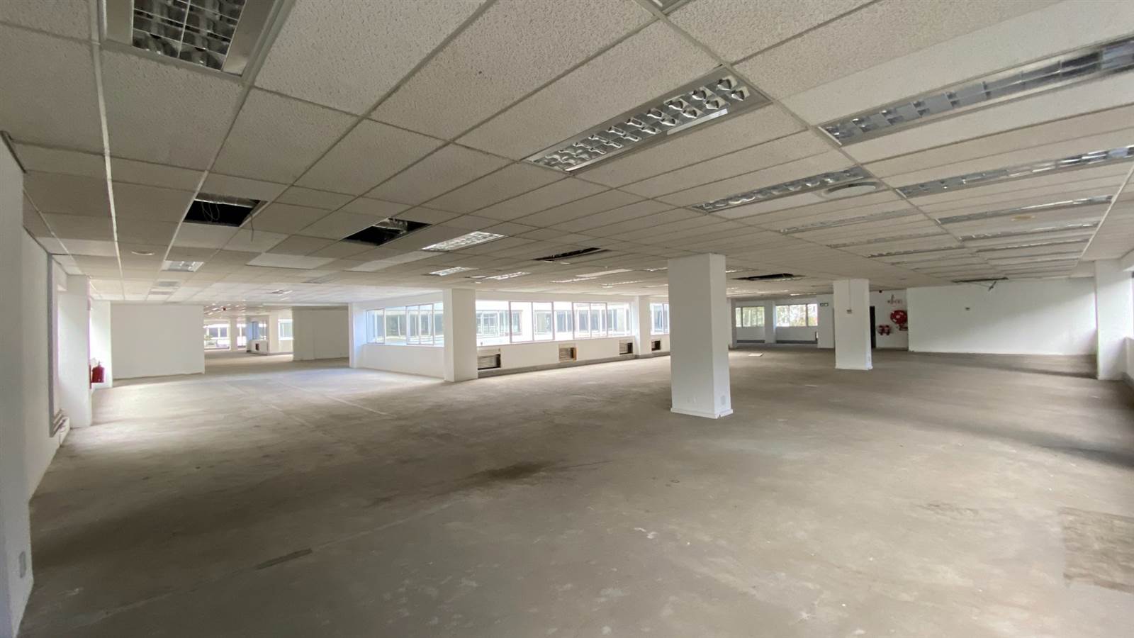 2072  m² Commercial space in Cape Town City Centre photo number 13