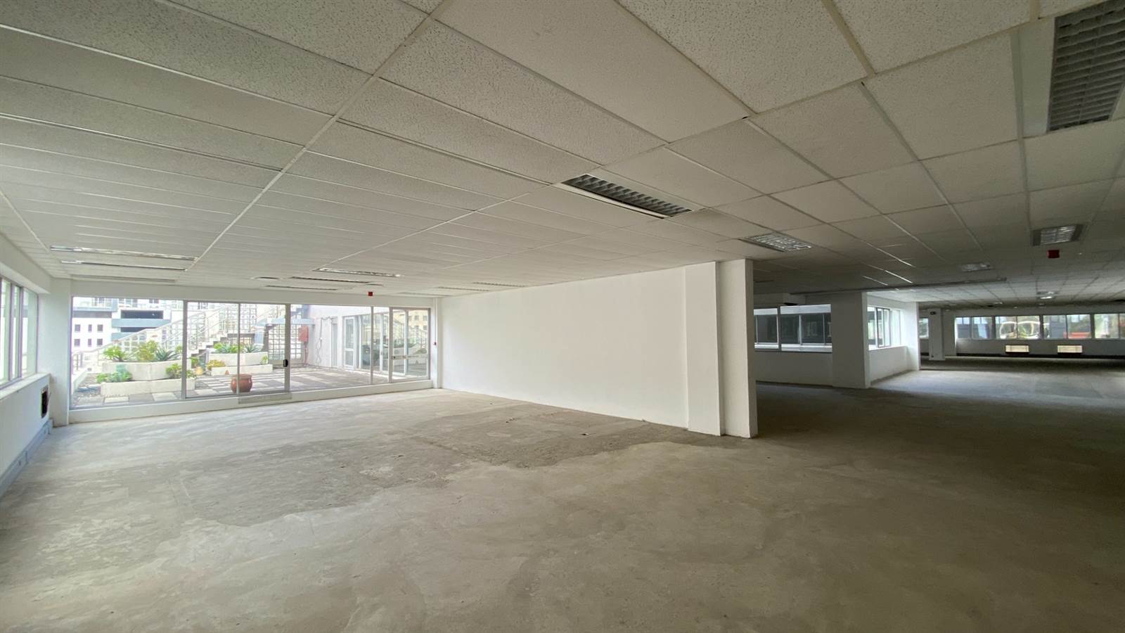2072  m² Commercial space in Cape Town City Centre photo number 23