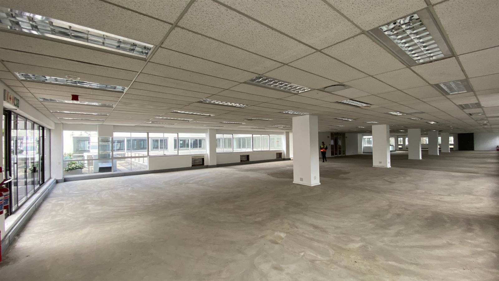 2072  m² Commercial space in Cape Town City Centre photo number 8