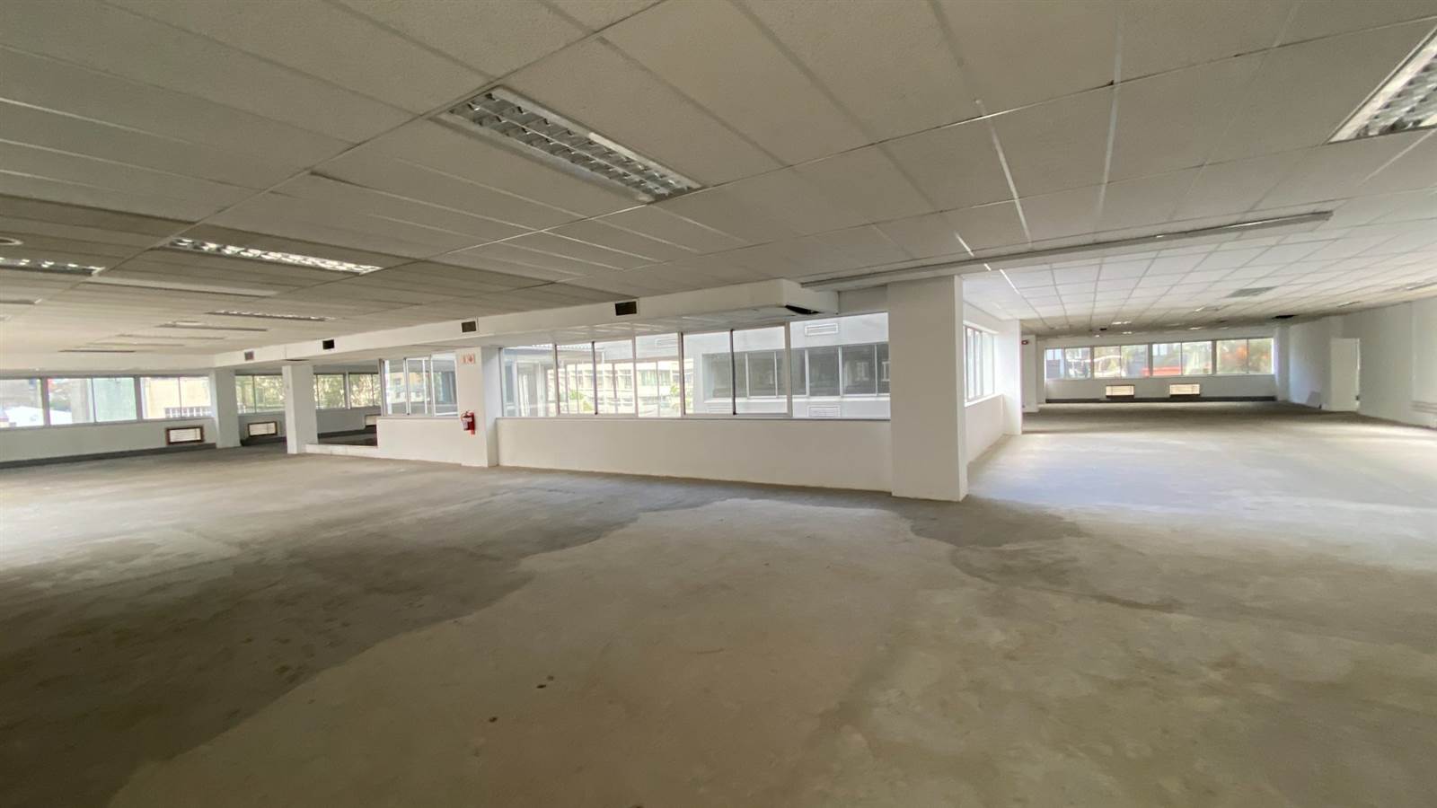 2072  m² Commercial space in Cape Town City Centre photo number 19