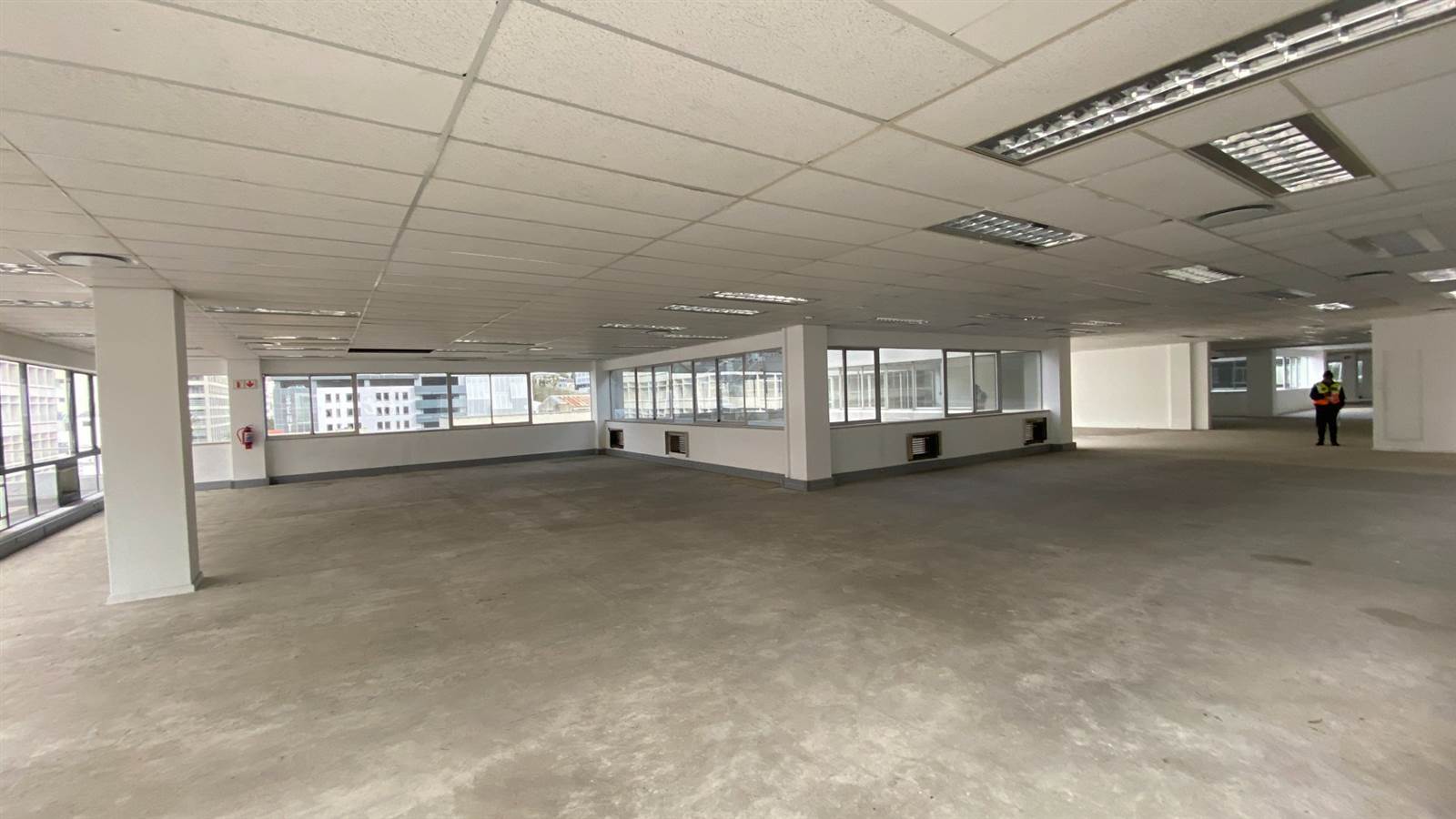 2072  m² Commercial space in Cape Town City Centre photo number 22