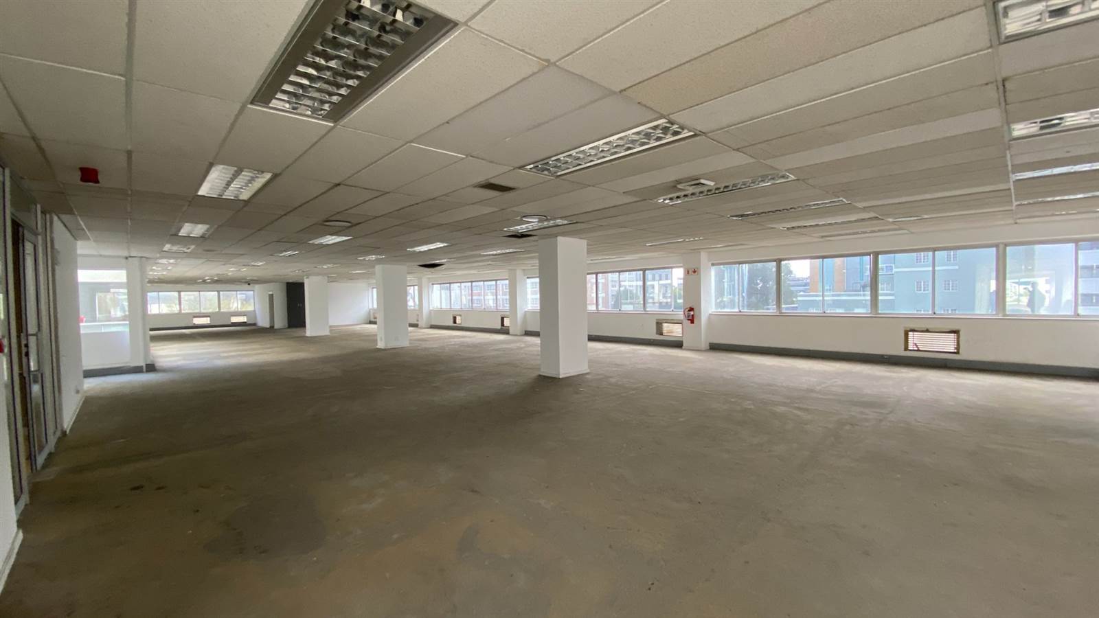 2072  m² Commercial space in Cape Town City Centre photo number 25