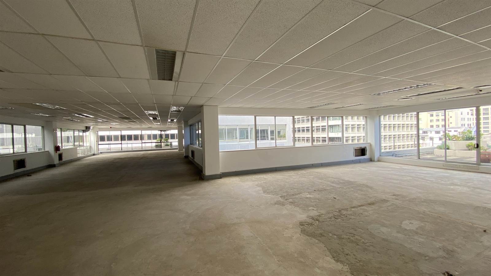 2072  m² Commercial space in Cape Town City Centre photo number 17