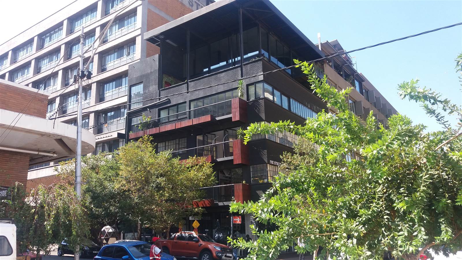 1 Bed Apartment in City & Suburban (Maboneng) photo number 10
