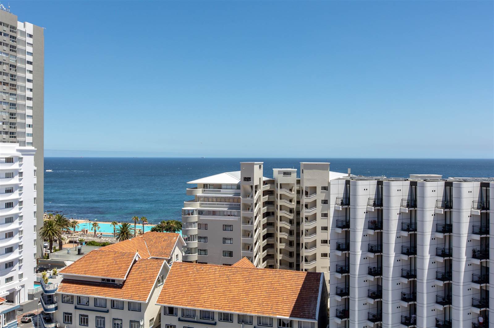 3 Bed Apartment in Sea Point photo number 28