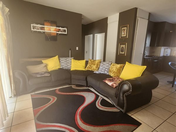 1 Bed Townhouse in Wilgeheuwel