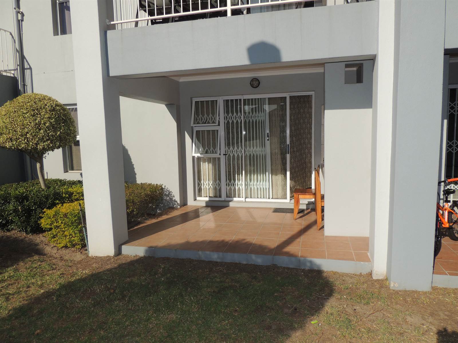 2 Bed Apartment in Brackenfell Central photo number 17
