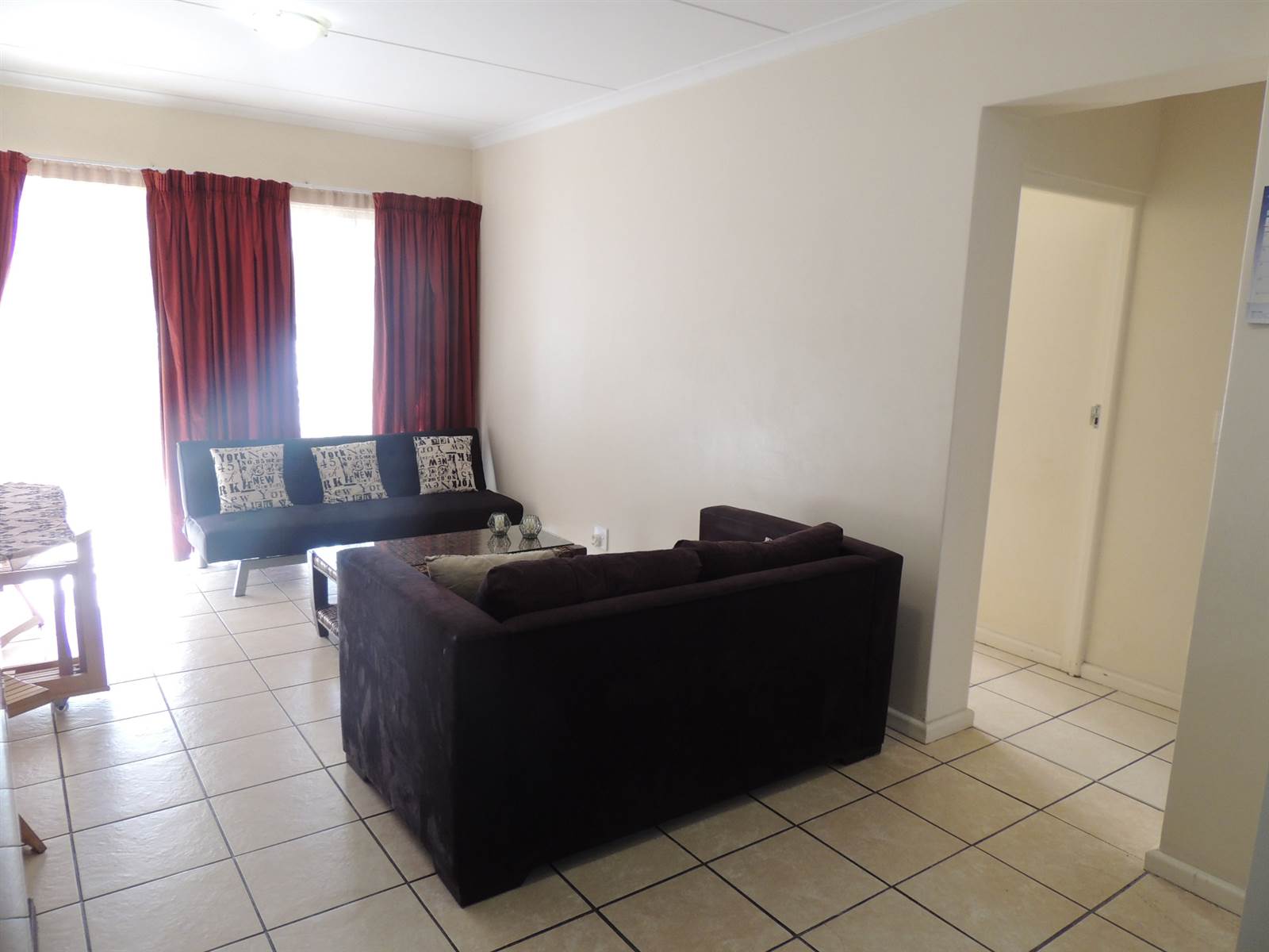 2 Bed Apartment in Brackenfell Central photo number 4