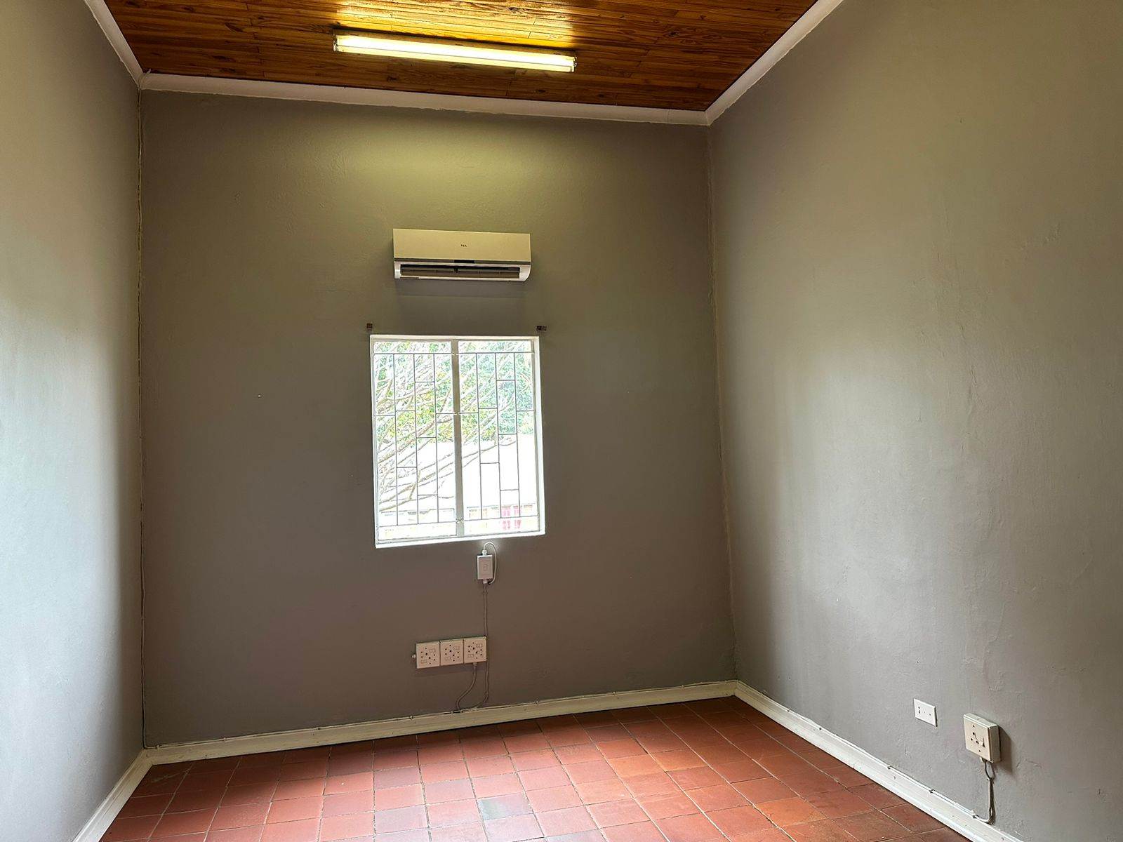 200  m² Commercial space in Louis Trichardt photo number 11