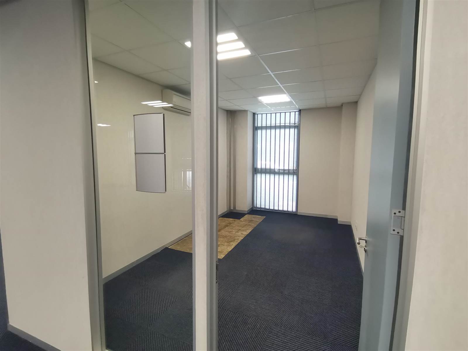 336  m² Commercial space in Rosebank photo number 19