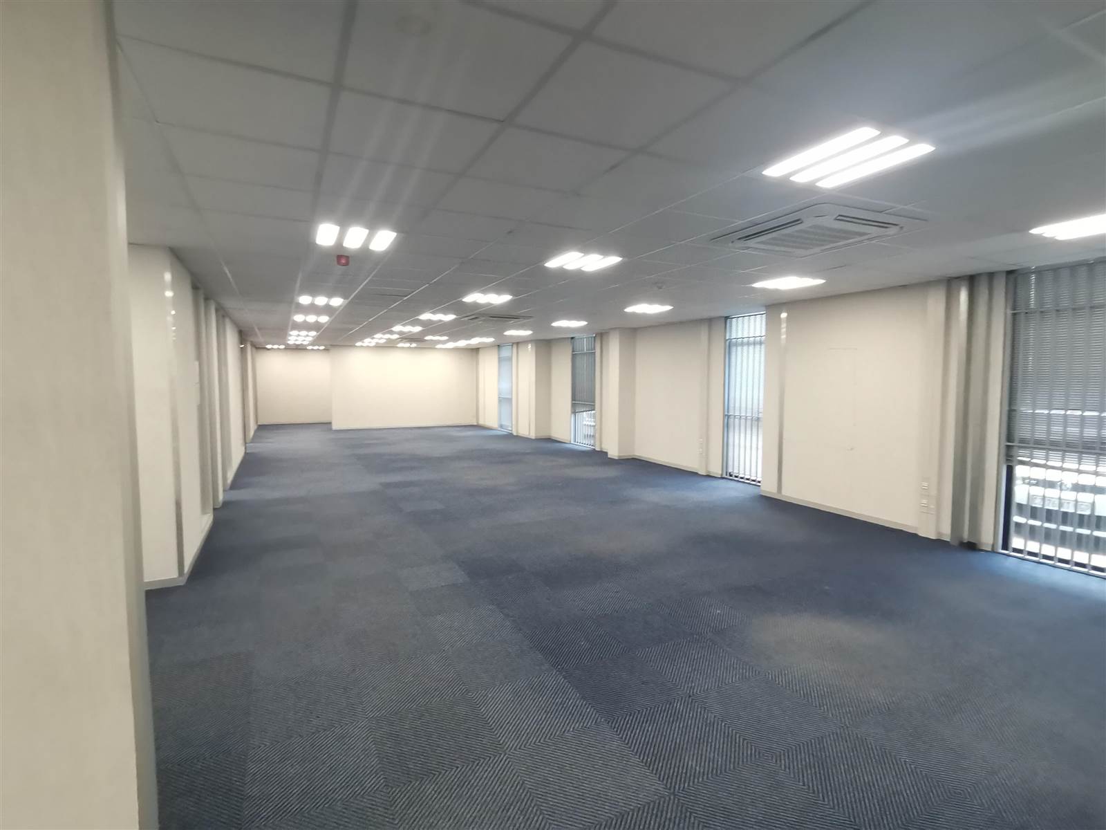 336  m² Commercial space in Rosebank photo number 24