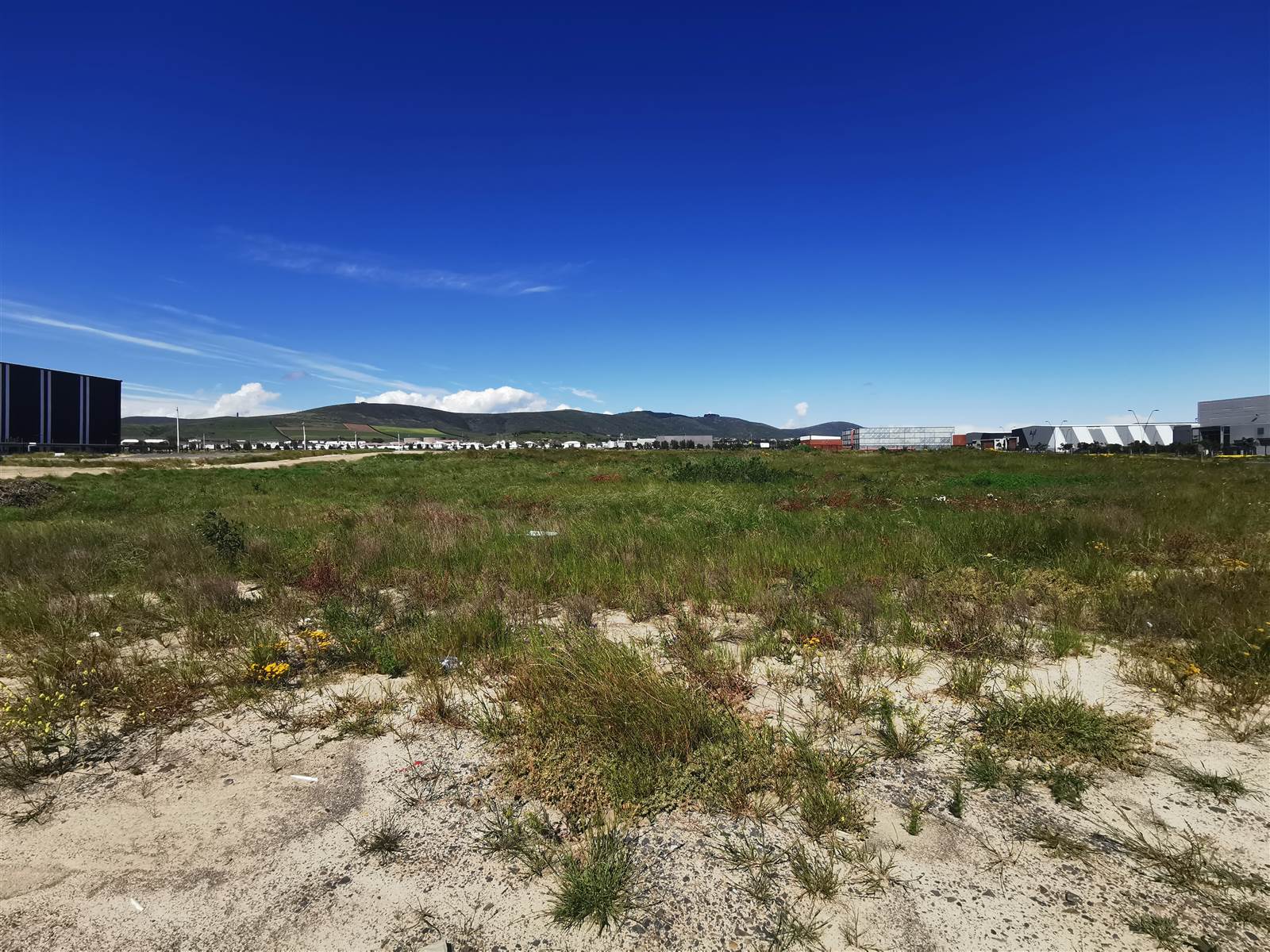 2.4 ha Land available in Milnerton photo number 3