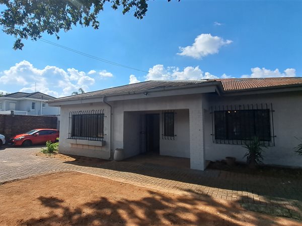 3 Bedroom House 3 Bedroom House