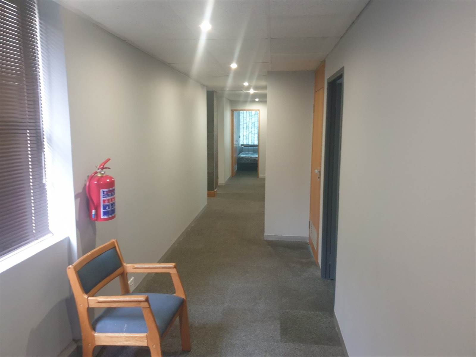 Commercial space in Parow Central photo number 9