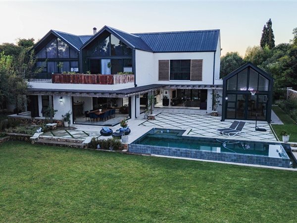 4 Bedroom House 4 Bedroom House