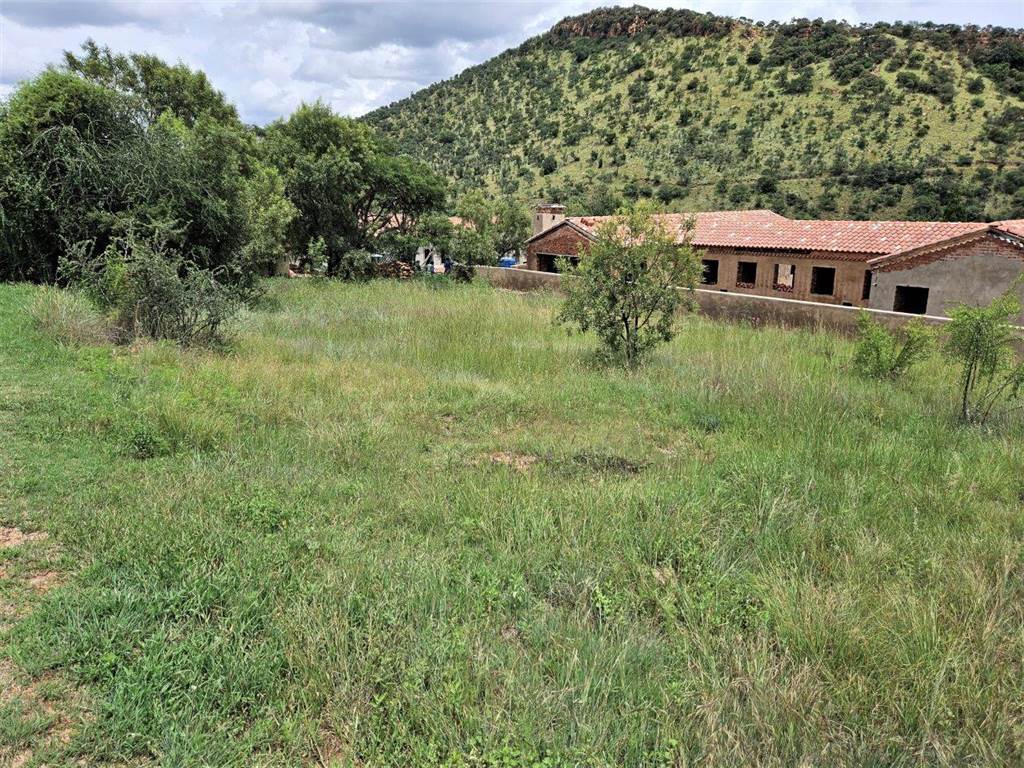 596 m² Land available in Estate D Afrique photo number 6