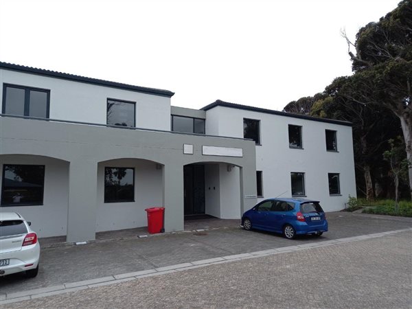 983  m² Commercial space in Kenilworth