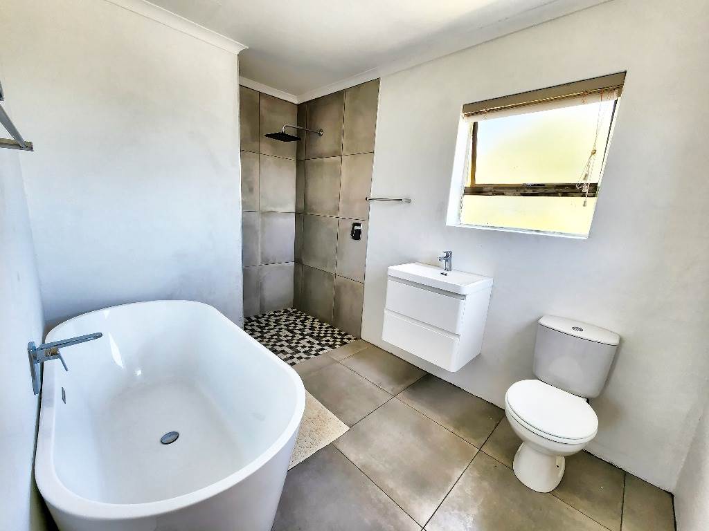 2 Bed House in Stilbaai photo number 19