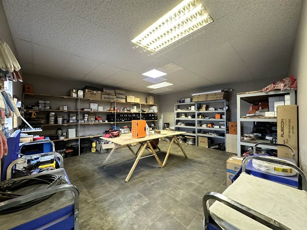 2000  m² Industrial space in Knopjeslaagte photo number 26