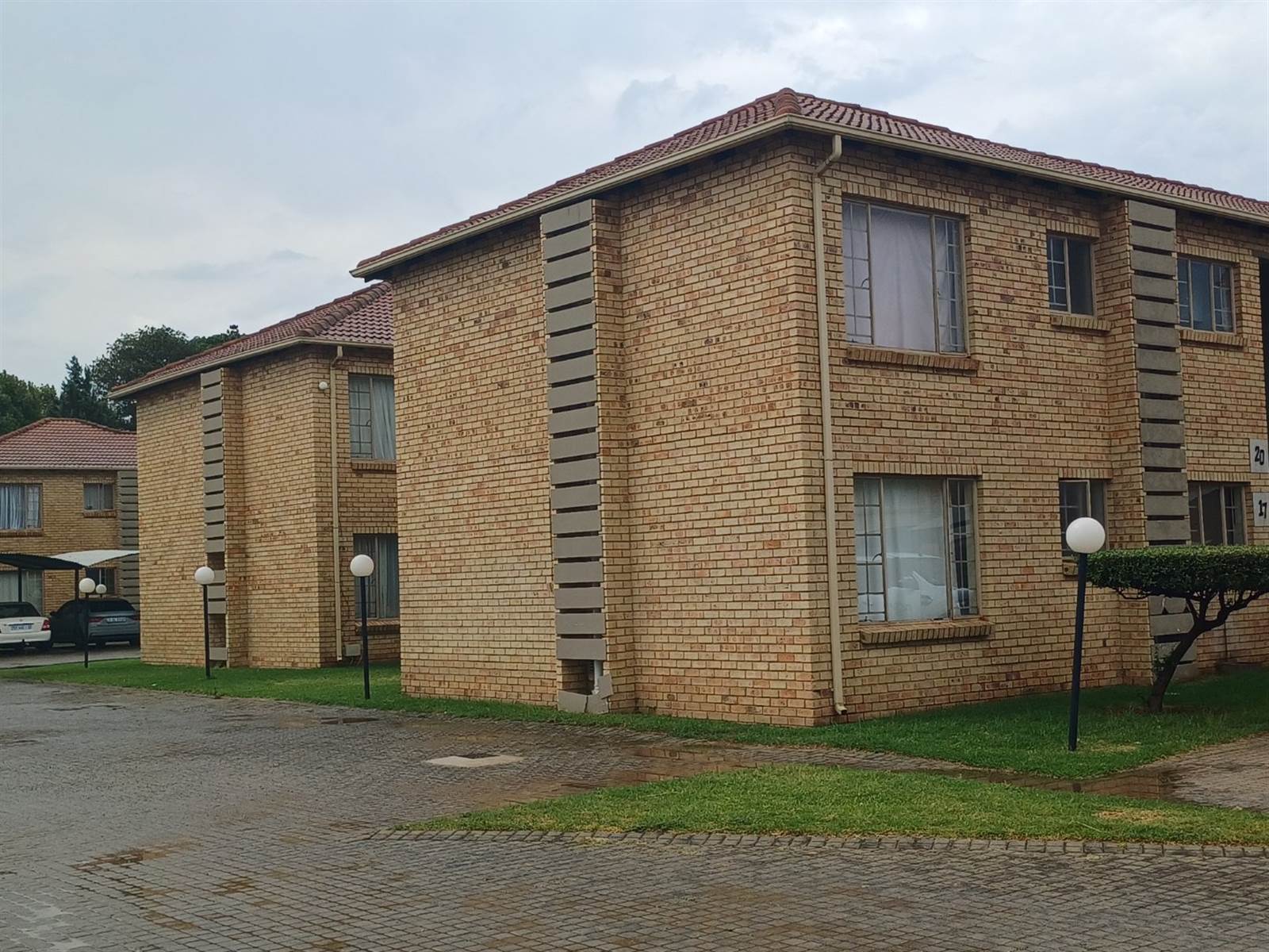 2 Bed Townhouse in Mantevrede photo number 4