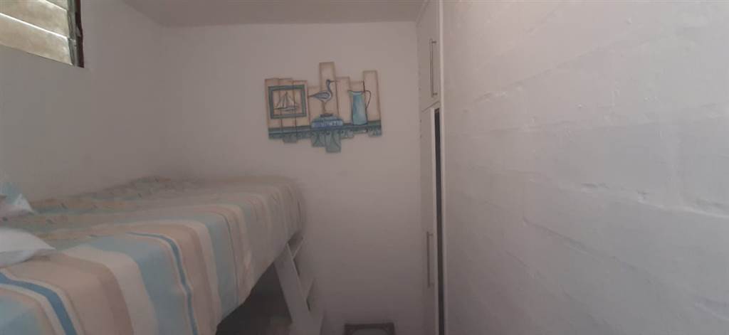 1.5 Bed Apartment in Ballito photo number 16