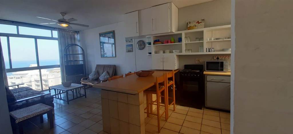 1.5 Bed Apartment in Ballito photo number 6