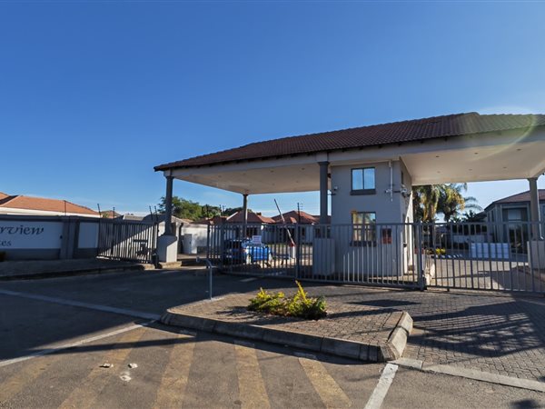 425 m² Land available in Heatherview