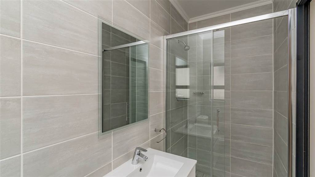 1 Bed Apartment in Waterfall Estate photo number 9