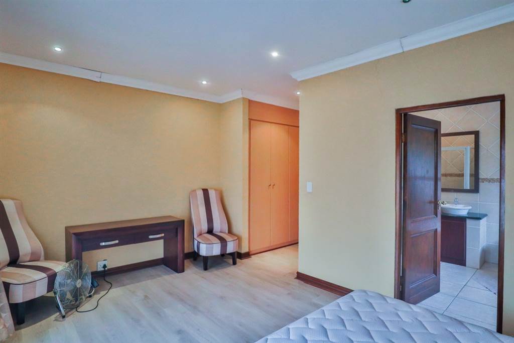 3 Bed House in Xanadu Eco Park photo number 25