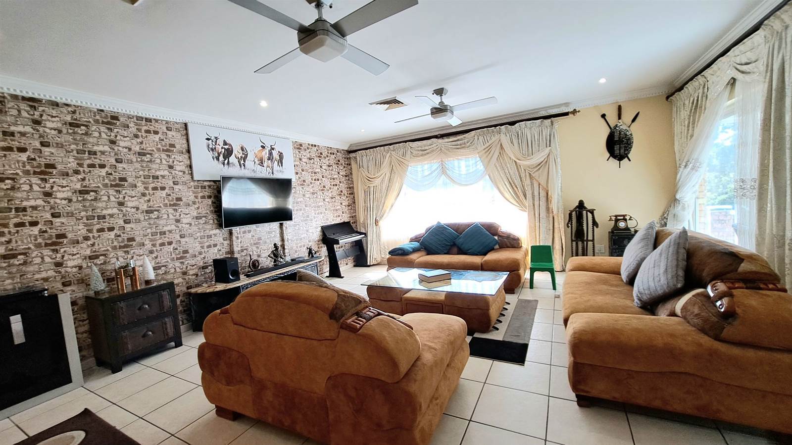 3 Bed House in Uvongo photo number 13