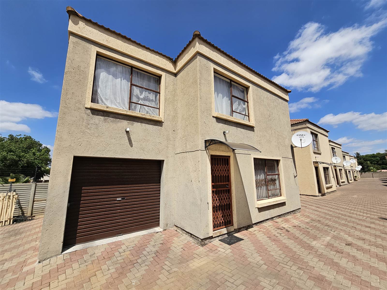 3 Bed Townhouse in Polokwane Central photo number 1
