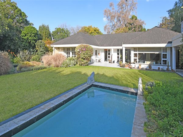 4 Bedroom House 4 Bedroom House