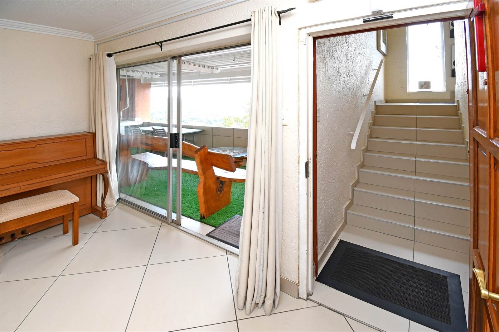 4 Bed Apartment in Northcliff photo number 5