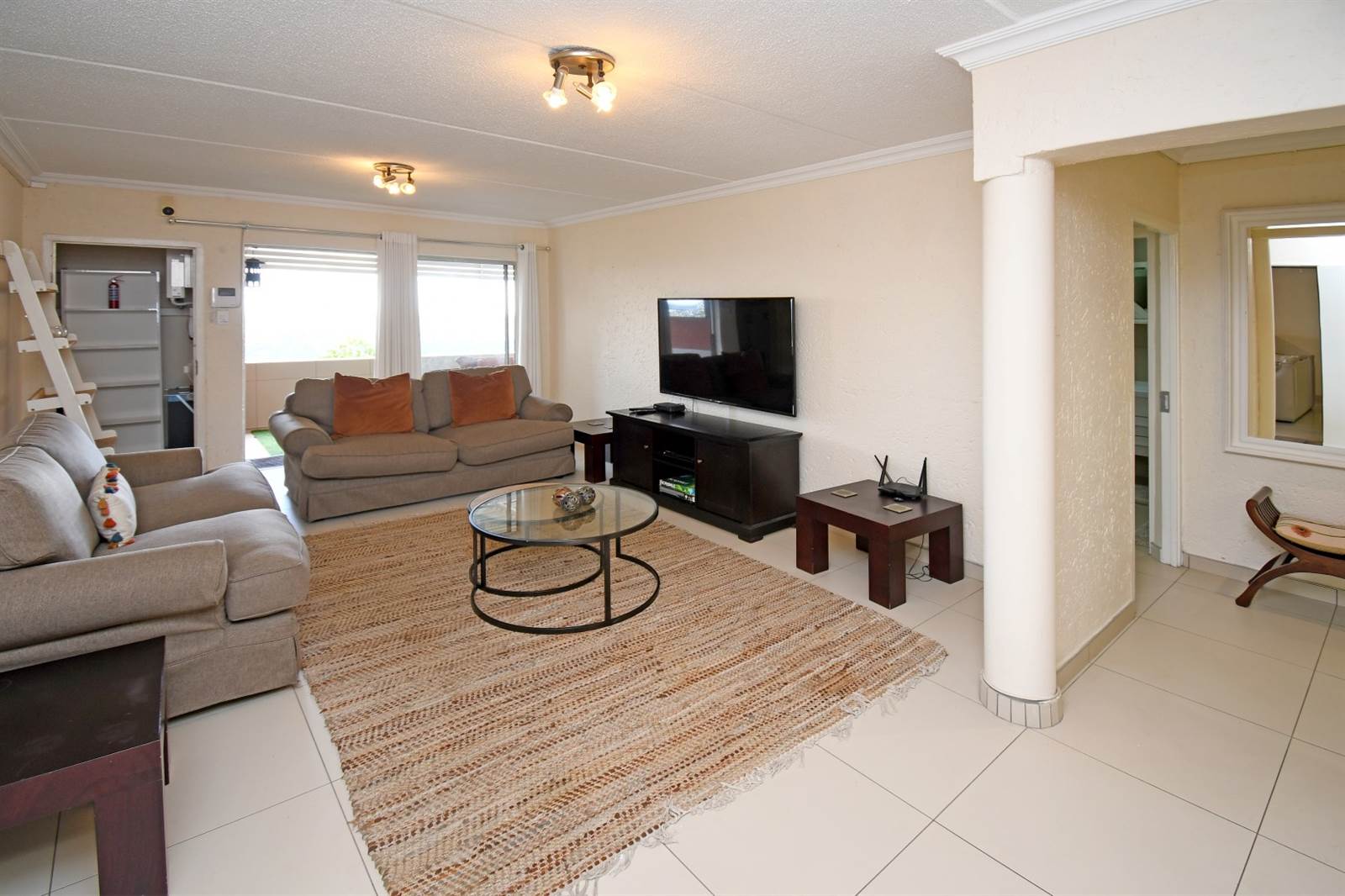 4 Bed Apartment in Northcliff photo number 15