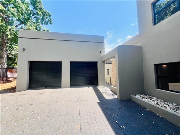 4 Bedroom House 4 Bedroom House